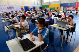 Hơn 500 thí sinh đấu loại trực tiếp tại cuộc thi English Champion 2017