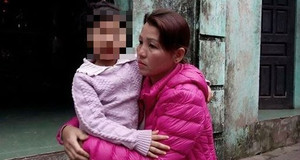 Bé gái 4 tuổi bị cô giáo nhốt trong nhà vệ sinh: Thông tin mới nhất