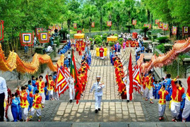 Lễ hội Đền Hùng 2017: Đã tìm ra giải pháp 'chế ngự' đám đông chen lấn, xô đẩy