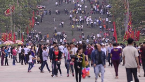 Lễ hội Đền Hùng 2017: Đã tìm ra giải pháp 'chế ngự' đám đông chen lấn, xô đẩy