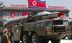 Đối phó Triều Tiên, ông Trump được gợi ý đem vũ khí hạt nhân đến Hàn Quốc