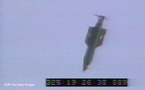 Mỹ thả bom phi hạt nhân 'khủng' nhất thế giới xuống Afghanistan
