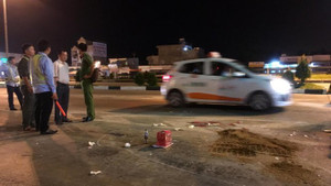 Thiếu tá CSGT bị xe tải cán chết: Bám kính chiếu hậu và trượt ngã