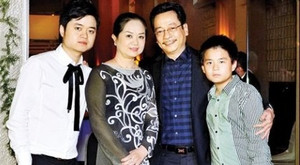 Những tấm ảnh quý và bí mật thú vị về 'người phán xử' Hoàng Dũng