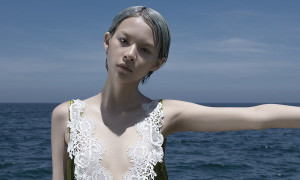 Hoàng Thuỳ đá xoáy Minh Tú: Không phục thì 'bắc thang lên hỏi ông trời'