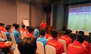 Video: U20 Việt Nam họp kín, lên kế hoạch hạ U20 Pháp