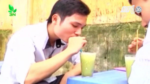 Phát hiện vật thể lạ ghi chữ Trung Quốc trôi dạt vào bờ biển Thừa Thiên Huế