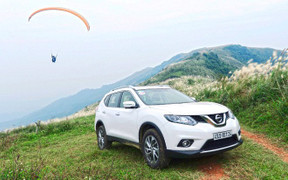 Hàng loạt xế hộp sang giảm giá vì ế