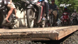 TP.HCM: Đào lấp liên miên, đường phố mấp mô như đường làng