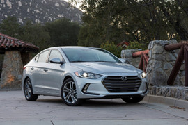 Mê mẩn Hyundai Elantra 2018 chốt giá chỉ từ 428 triệu đồng