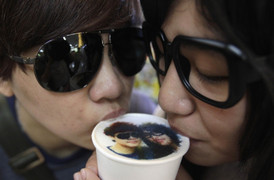 Cà phê in hình giống ảnh thật tới 95% gây 'sốt' trong giới trẻ Sài thành