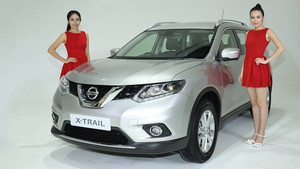 Các đại lý ô tô kiếm lời thế nào giữa 'cơn bão' giảm giá?