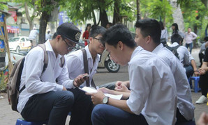 Thi THPT Quốc gia 2017: Nhiều thí sinh lo lắng căng thẳng trước giờ G