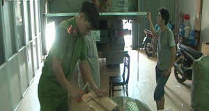 Bắt ô tô chở 229 kiện hàng nhập lậu trị giá gần 1,5 tỷ đồng