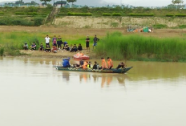 Chèo thuyền bắt cá gặp phải nước xoáy, 2 cha con thương vong