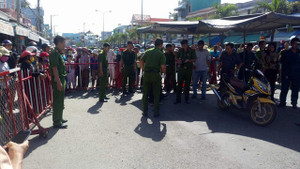 Áp sát bắn chết người giữa phố đông ở Khánh Hoà