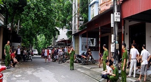 3 đối tượng kẹp cổ, đấm tới tấp vào mặt cảnh sát: Công an thông tin chính thức