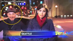 Những màn phá đám bản tin trực tiếp bá đạo nhất quả đất