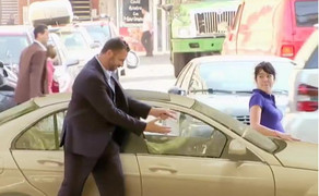 Được người lạ nhờ trông xe và cái kết 'méo mặt'