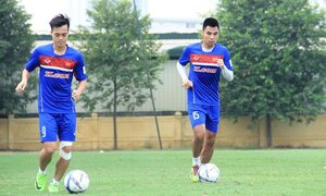 Tiền vệ U22 Việt Nam tiết lộ khác biệt giữa HLV Miura và Hữu Thắng