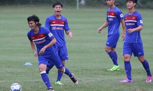 U22 Việt Nam tránh áp lực trước SEA Games: 'Mourinho, Ferguson cũng cần may mắn'