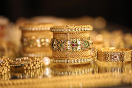 Giá vàng hôm nay 15/7: Không đầu tư là tiếc hùi hụi