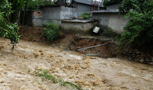Bão số 2 vào đất liền: Những tỉnh nào có nguy cơ sạt lở, lũ quét?
