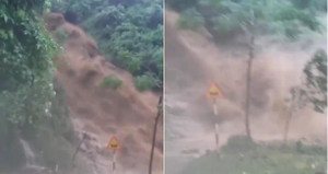 Lũ quét tuôn xối xả như thác, chắn ngang đường ở Hà Giang