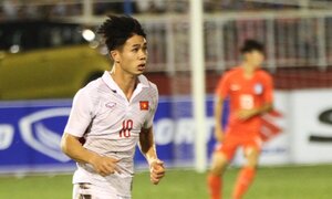 HLV Hữu Thắng: 'Đừng nói Công Phượng thui chột tài năng'