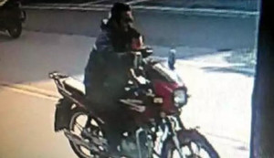 Trung Quốc: Truy tìm kẻ đâm bé trai, giả vờ đưa đến bệnh viện rồi vứt vào thùng rác