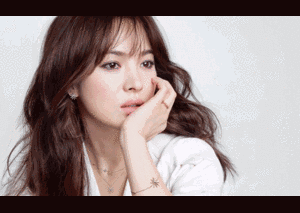 Cặp đôi Song – Song hiểu nhầm phong tục đeo vòng long phụng của người Trung Quốc