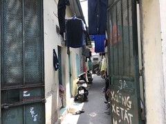 Sốt xuất huyết 'bao vây', tấn công sinh viên ở Hà Nội