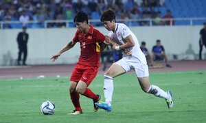 HLV Hữu Thắng bật mí cách giúp Công Phượng thăng hoa