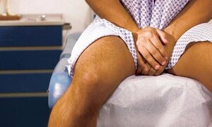Nam thanh niên bị ho đi khám, hoảng hốt phát hiện bị ung thư tinh hoàn