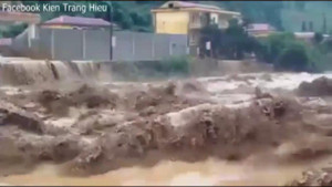 Những hình ảnh không thể tin nổi về lũ quét khủng khiếp ở Yên Bái, Sơn La