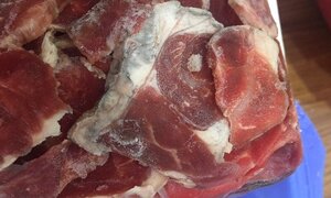 Bị 'tố' bán thịt bẩn, La Maison phủ nhận, rũ bỏ trách nhiệm?