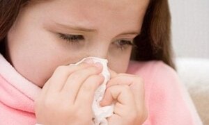 Làm gì khi trẻ bị viêm mũi dị ứng?