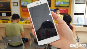 Bphone 2017 tiếp tục trễ hẹn với khách, liệu kịch bản cũ có lặp lại?