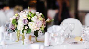 Nhiều người phải nhập viện cấp cứu sau bữa tiệc cưới