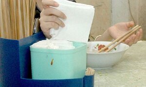 Video: Thâm nhập lò sản xuất 'giấy ăn độc hại' từ giấy vệ sinh cũ bẩn