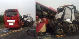 Xe khách tông trực diện xe tải trên cao tốc, 8 người bị thương nặng