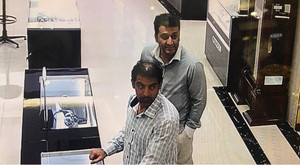 Lạng Sơn: Siêu trộm nước ngoài giở thủ đoạn tinh vi, ‘chôm’ đồng hồ 238 triệu đồng trong nháy mắt