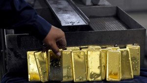 Giá vàng hôm nay 12/9: Tiếp tục lao dốc, 2 ngày 'bay hơi' gần 400.000 đồng/lượng