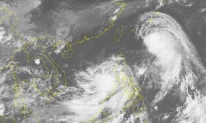 Áp thấp nhiệt đới gần Biển Đông khả năng mạnh lên thành bão