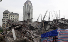 Sập trường mầm non ở Mỹ Đình: Trách nhiệm của ai?