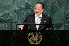 Triều Tiên cáo buộc ông Trump tuyên chiến, dọa bắn rơi máy bay ném bom Mỹ