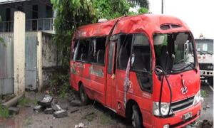 Tai nạn lật xe ở Cần Thơ: 2 người chết, 14 người bị thương