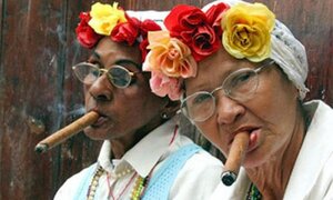 Mối hiểm họa đáng sợ do hút xì gà ít người biết