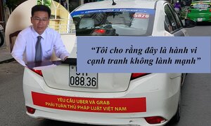Tài xế Vinasun dán khẩu hiệu phản đối Uber, Grab: 'Hành vi cạnh tranh không lành mạnh'