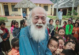 Toàn bộ tiền viếng PGS Văn Như Cương sẽ để xây trường cho trẻ vùng cao